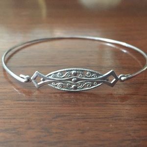Beautiful antique-motif sterling bangle bracelet